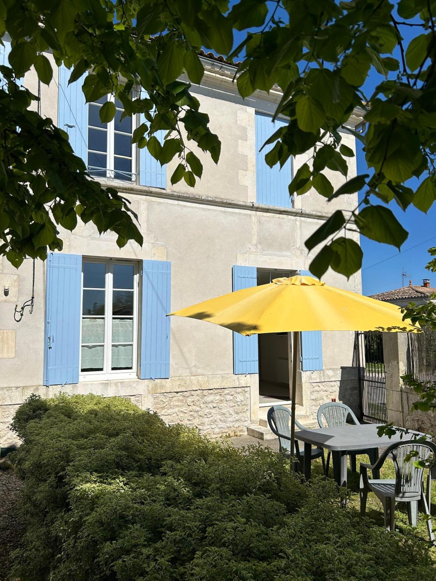 Le Domaine Des Aguins Guest House ซูชง ภายนอก รูปภาพ