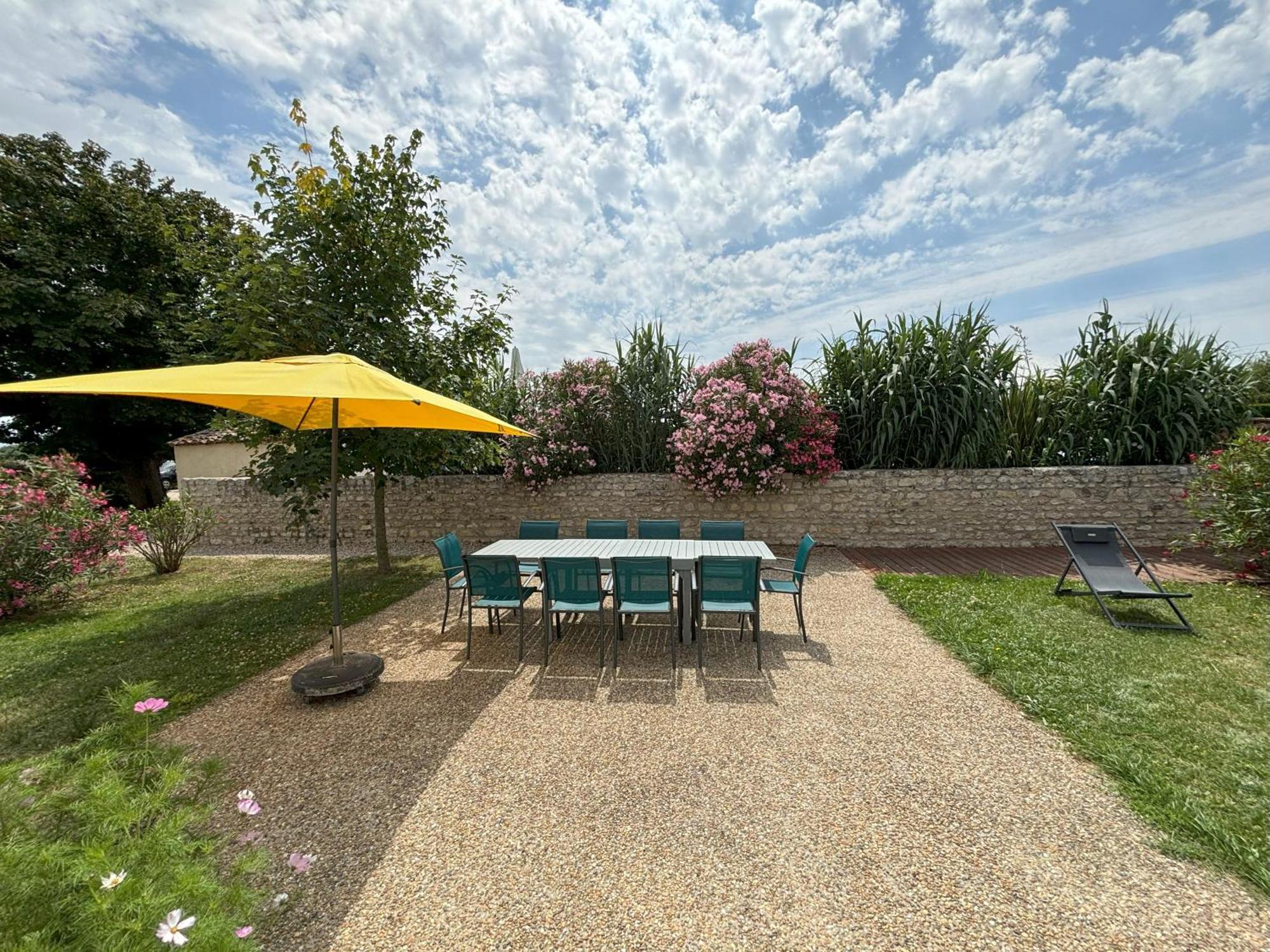 Le Domaine Des Aguins Guest House ซูชง ภายนอก รูปภาพ